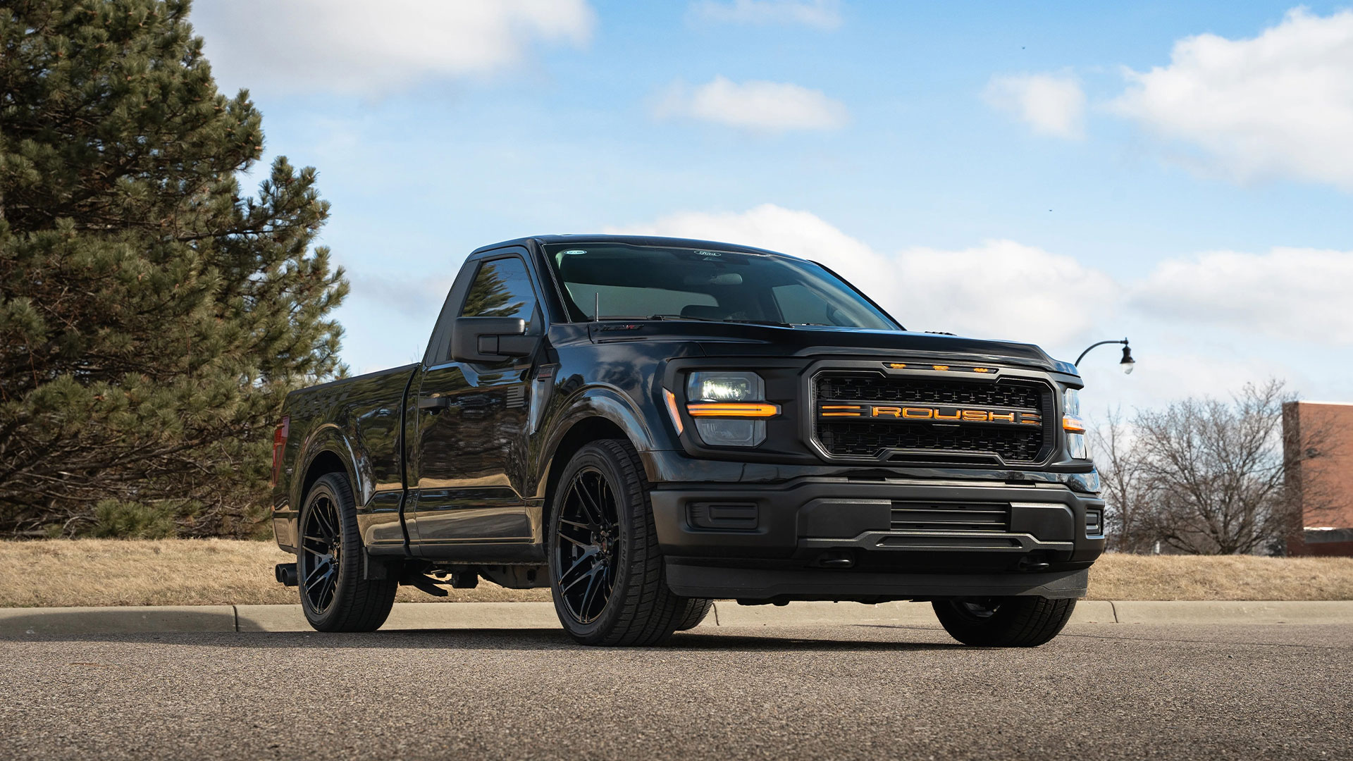 Ford F-150 'Nitemare' ឆ្នាំ 2026 មានកម្ពស់ទាបជាងមុន និងមានរូបរាងកាចជាងម៉ូដែល Lobo